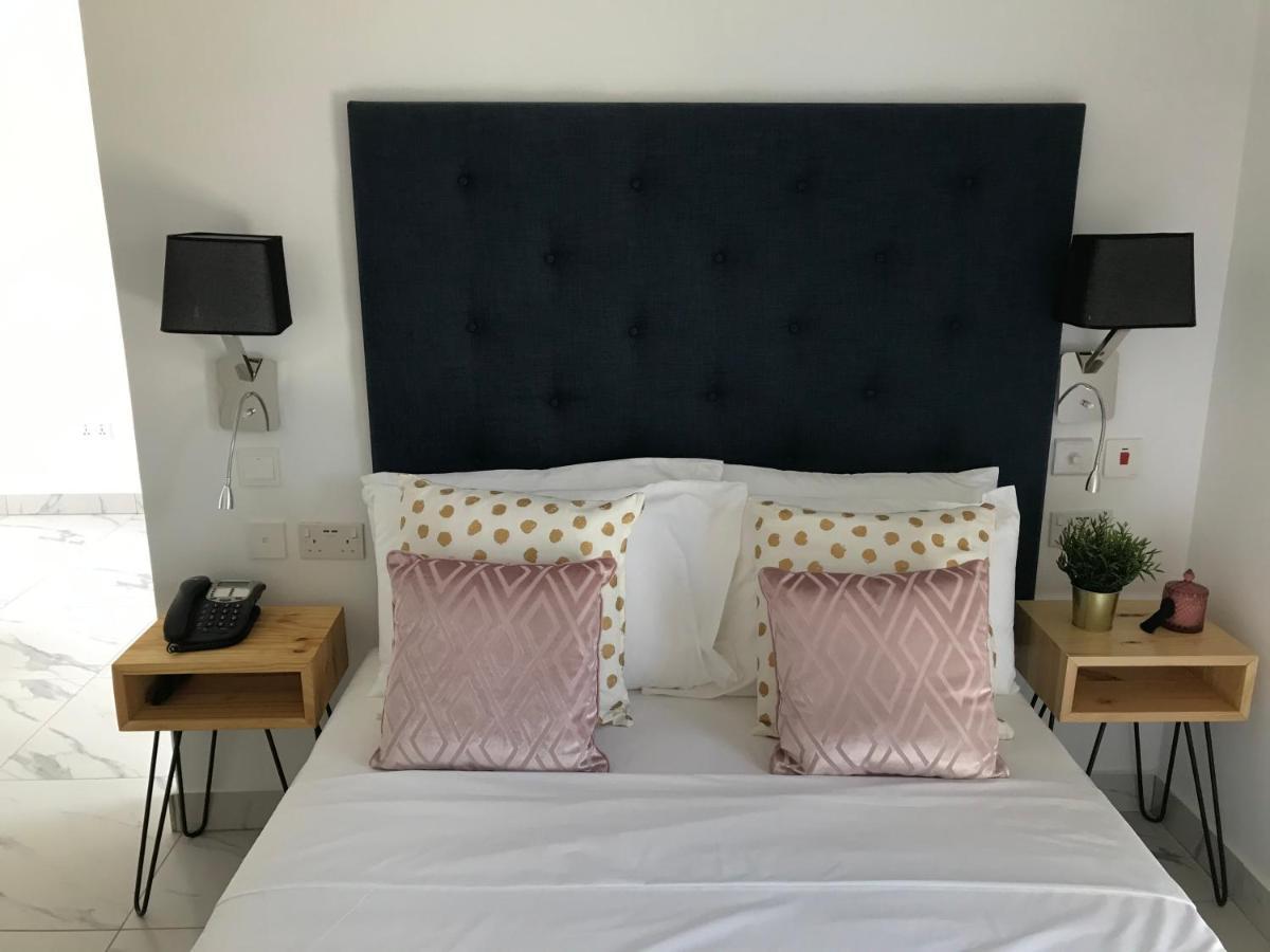 Mica Apartments Serrekunda Eksteriør bilde